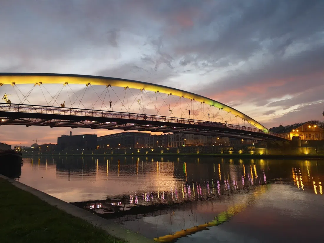 Bernatka-gångbron och Weichselstrandpromenaderna, Kraków