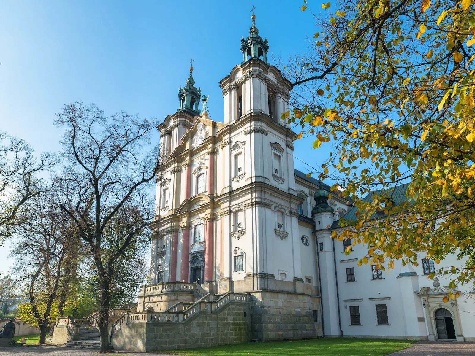 Skałka — Iglesia sobre la Roca y la Cripta de los Ilustres (Monasterio Paulino), Cracovia